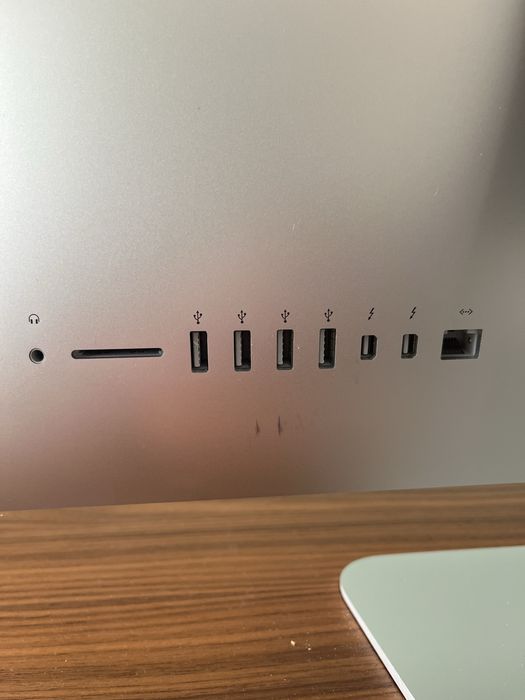 iMac 21.5” (Model A1418) – i5, 8GB RAM, 500GB HDD, Full HD, an 2014