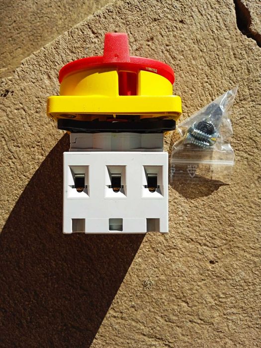 Intrerupatoare principale de panou 25A.