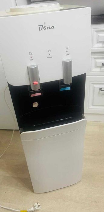 Продам Напольный кулер для воды Bona