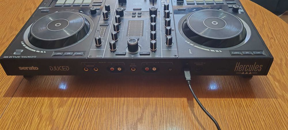 !Vânzare Rapidă! Hercules DJControl Inpulse 500 + Behringer UMC202HD