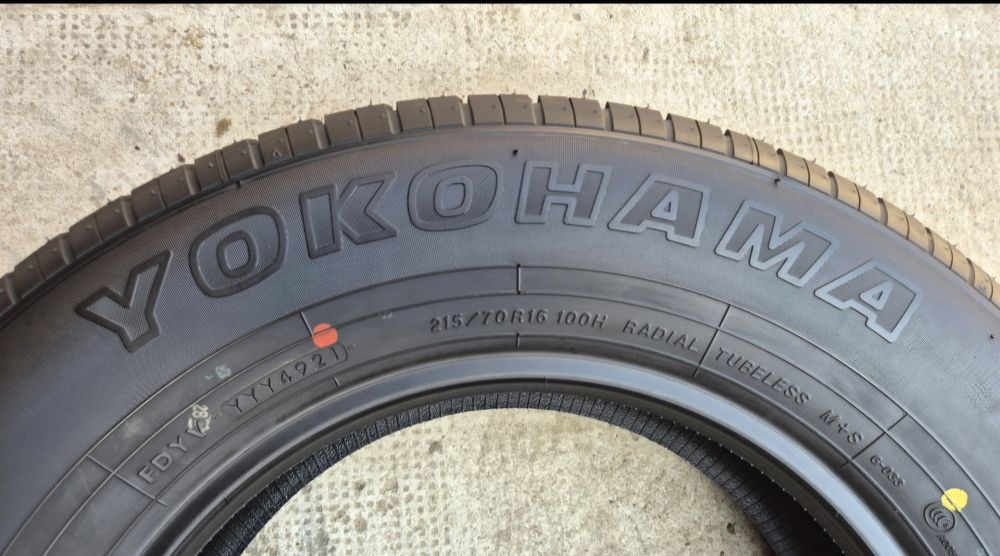 O bucată 215/70 R16 100H Yokohama Geolandar GO33 vară