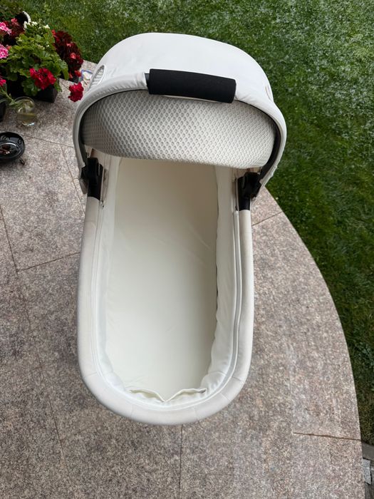 Cybex Кош за новородено Cot S Lux Seashell Beige