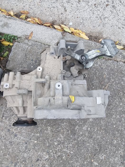 cutie de  viteze in 5 trepte volkswagen golf 7 1.6 motorina 2015