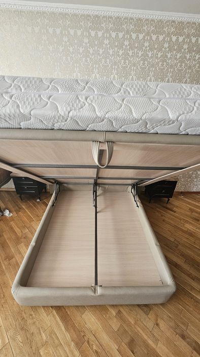 Кровать и матрас 180×200