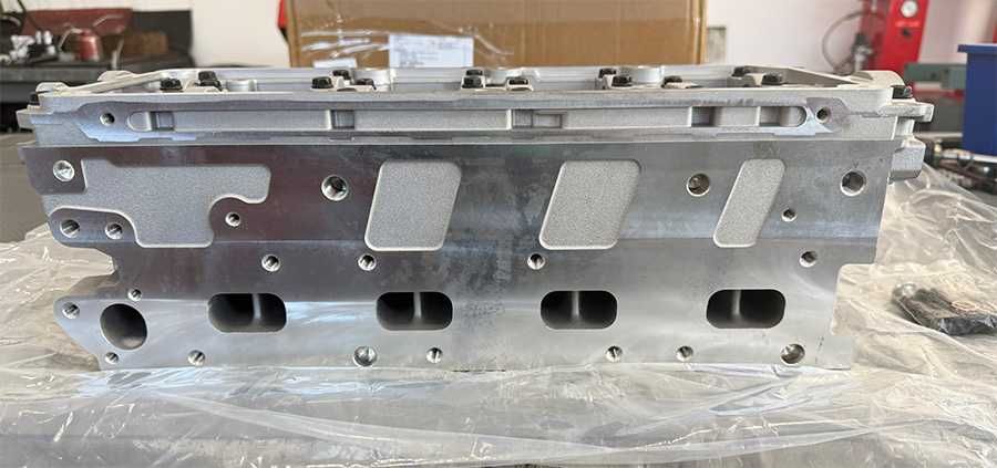 Глава за Audi Ауди VW Skoda 2.0 TDI 140 к.с. 170 к.с. common rail EGR