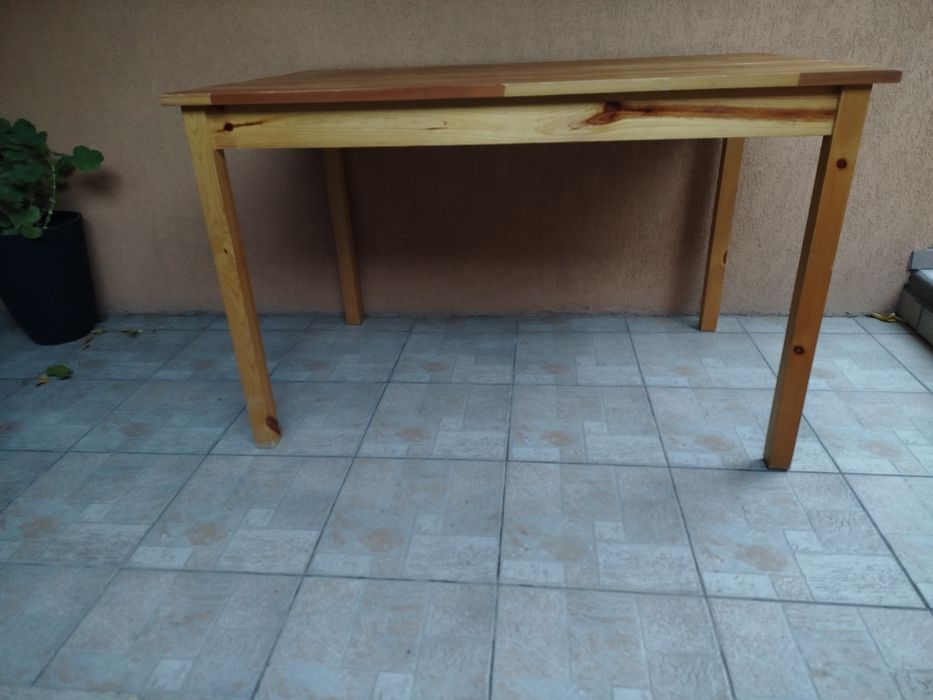 Masa  lemn +scaune 4 solide