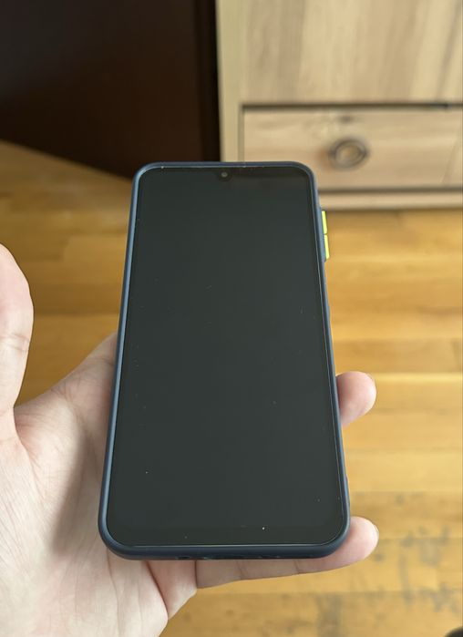 Чисто нов Samsung Galaxy a17 256/8 в гаранция купен в кеш