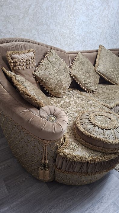 Продам диван производство,,Италия,,