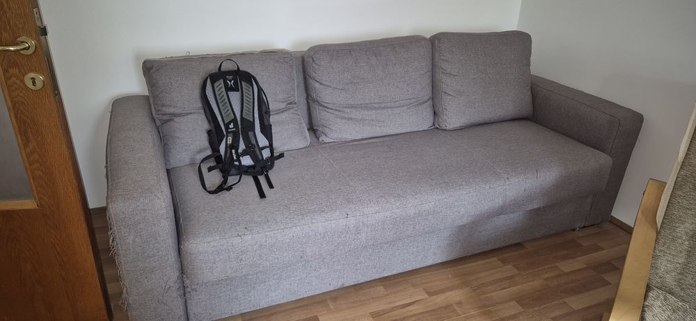 Canapea extensibila cu spatiu depozitare