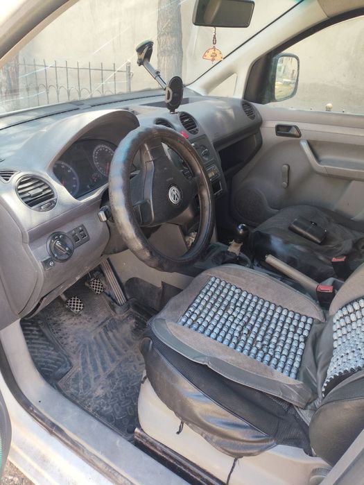 Volkswagen caddy sotiladi 2010