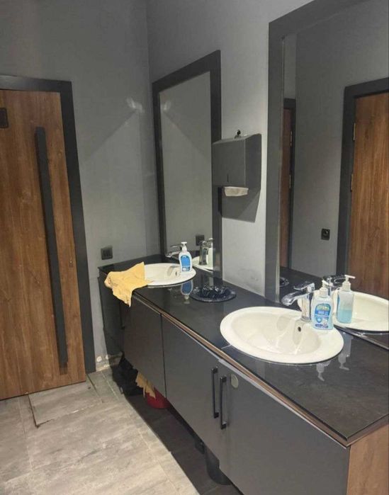 Срочно! Первая линия под кафе / ресторан в центре Шота Руставели