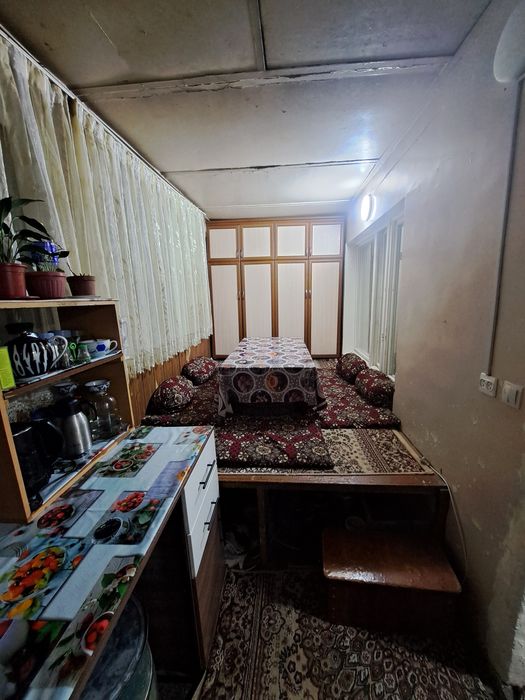 Uchtepa Chilonzor 15da 4/5/5 uy sotiladi.