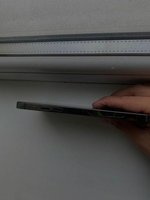 Продавам iPhone 12 pro