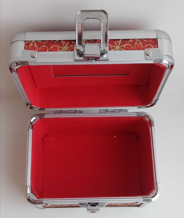 Сундучок сувенирный