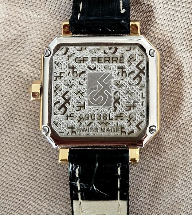 Дамски елегантен часовник GF FERRE