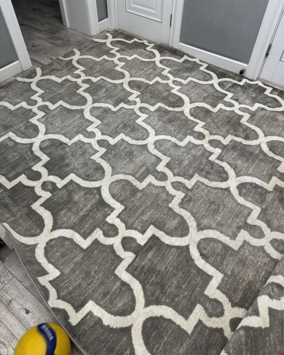 Ковер продается, в хорошем состоянии