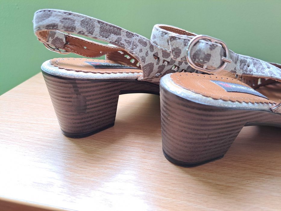 Сребристи сандали на петна Martas