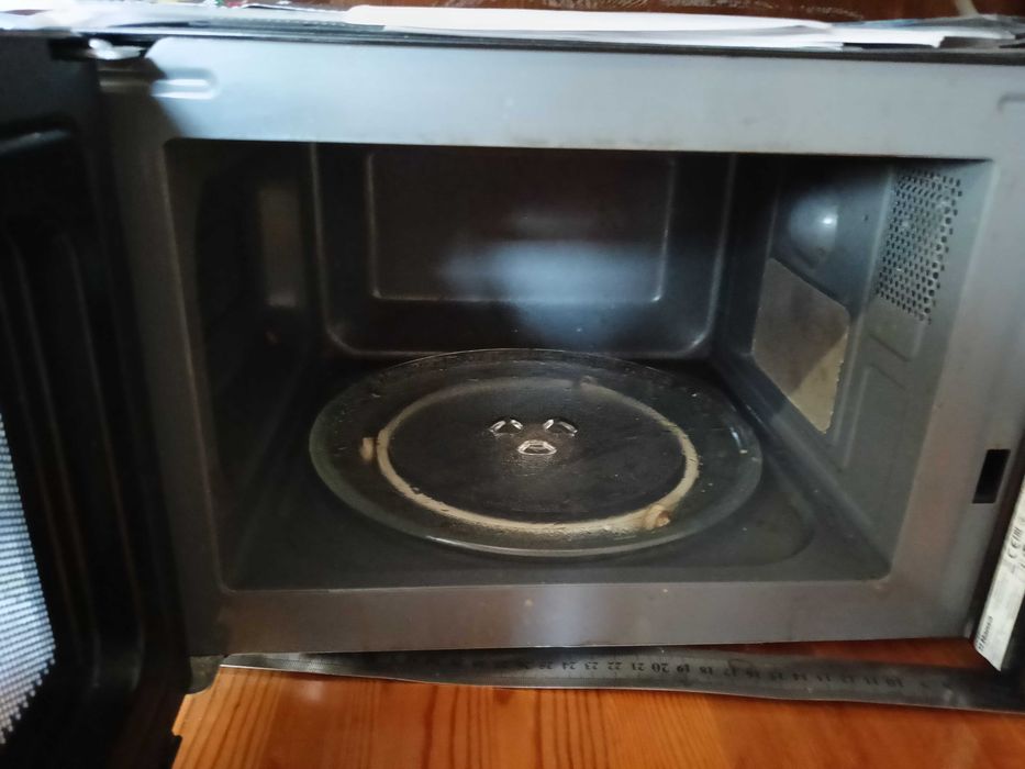 Микроволновка, полностью исправная, б/уу