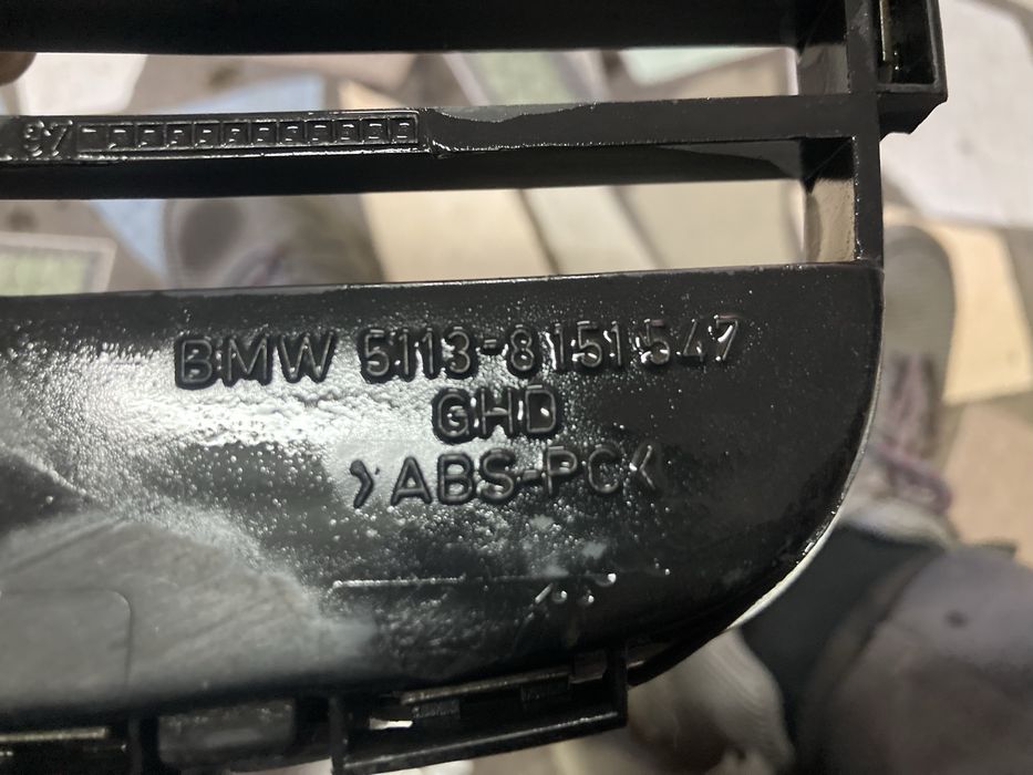 Решетка радиатора левая БМВ 3 Е36 / BMW 3 E36