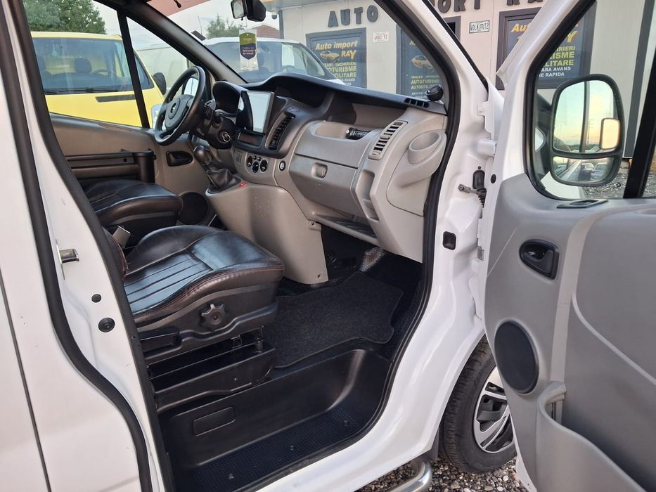 Opel  Vivaro ( Renault Trafic)