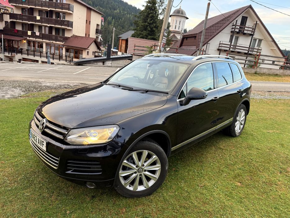 VOLKSWAGEN Touareg