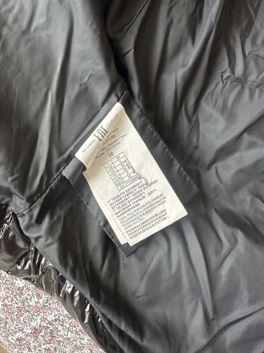 Дамско оригинално яке на Pinko