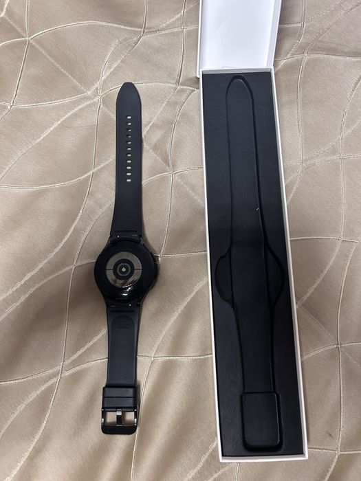 продаю galaxy watch4