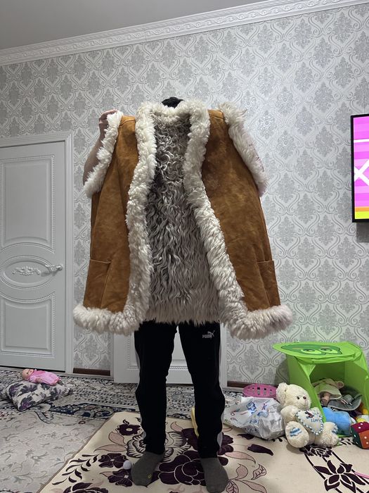 Табиғи қой терісінен жасалған ерлер кеудешесі (Тон)