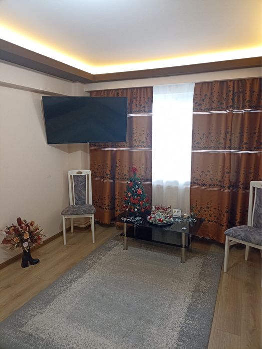 inchiriz garsoniera zona strand