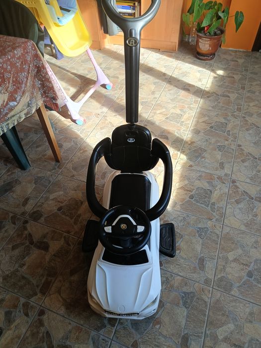 Детска кола за бутане