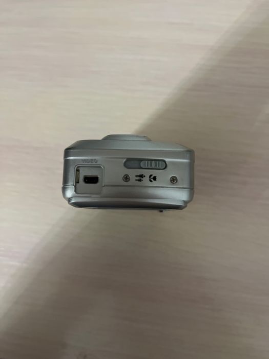 продам цифровую камеру Rekam