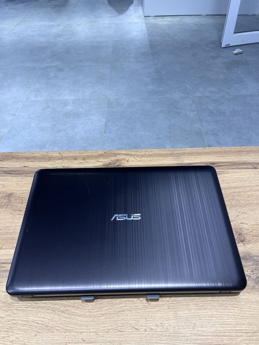 Ноутбук Asus X540U