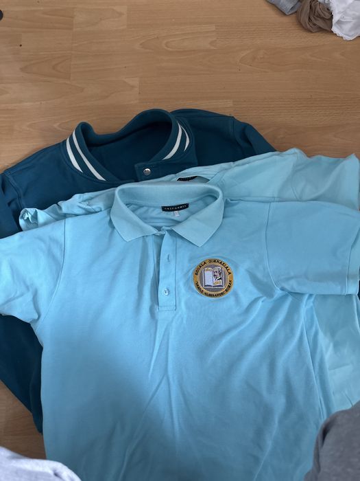 Tricou polo. Tricou simplu si cardigan