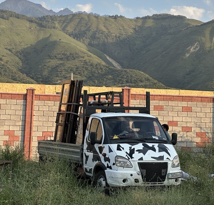 Пирамида. Доставка стекла.