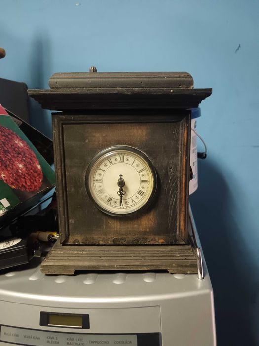 Старинен настолен часовник – за колекционери и реставрация