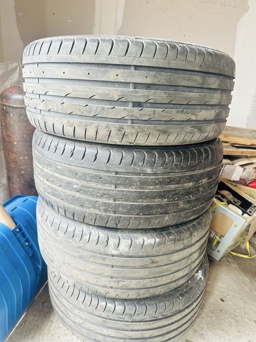 Продам шины на 18