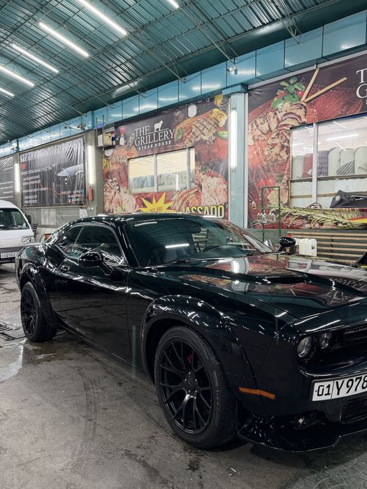 Dodge challenger