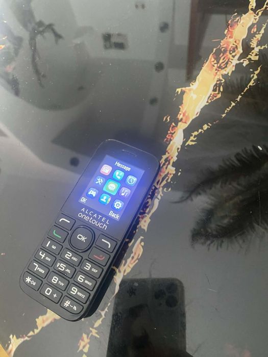 Vând telefon Alcatel