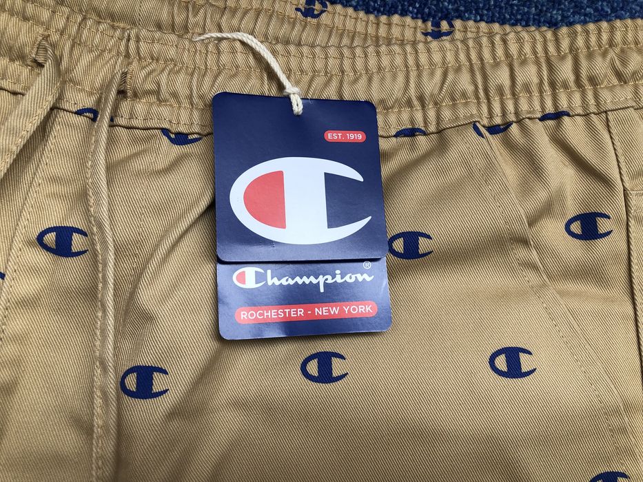 Champion Allover Shorts ОРИГИНАЛНИ мъжки къси панталонки - M