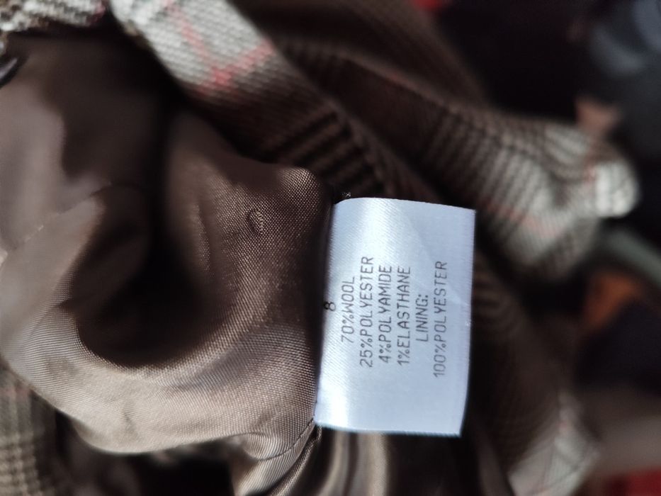 Costum dama sacou și fusta cu conținut ridicat de lana, măsura 36