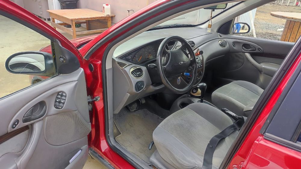 Легковой автомобиль Ford focus 1