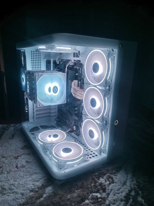 Pc Gaming High End Ryzen 7 7800x3d, 32Gb DDR5, fără Placa video