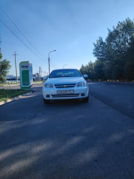 Шевралет ласетти