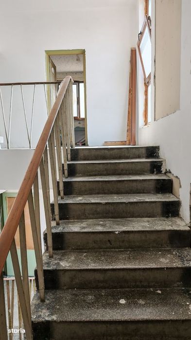 Clădire comercială 725 mp + Hală 139 mp + Anexe, Teren 905 mp