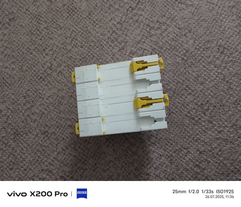 Schneider Electric  Абсолютно новый