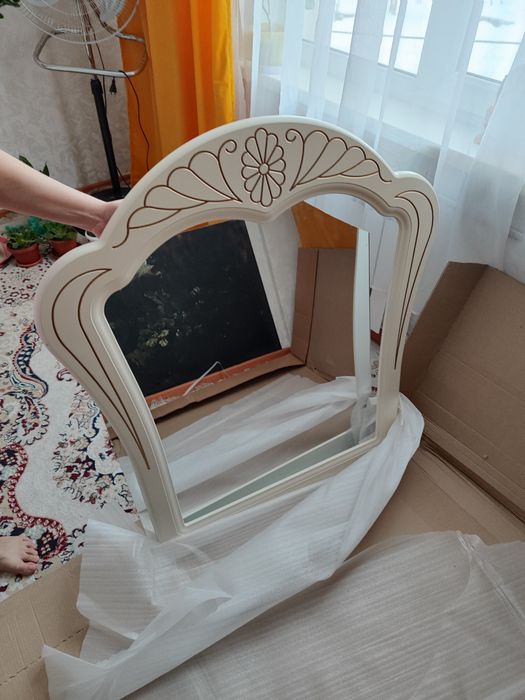 Продам зеркало новая