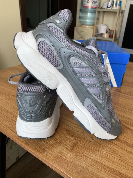 Мъжки оригинални маратонки Adidas Ozmilen