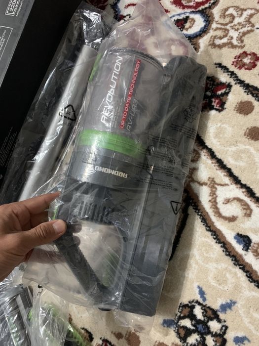 Без провдной пылесос с акумляторам