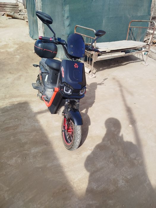 Taza skuter satiladi