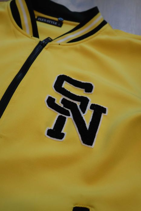 Жълто-черен Varsity (колежански) суичър с цип